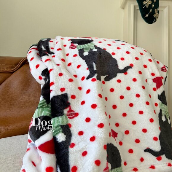 Pickle and Dot Labrador Polka Dot Throw - Picture 2 of 4